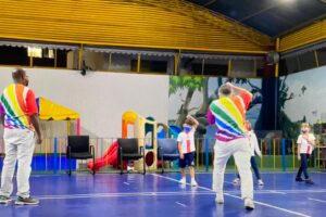 Universidade Livre de Estudos Culturais da Capoeira - Universidade da Capoeira - UNICAPOEIRA, Instituto de Educação Socioambiental - IESAMBI, Grupo de Capoeira Meia Lua na Escola - Fundado em 29 de Maio de 1962 e Associação de Capoeira - ASCA. Mestres Polêmico - Professor João Couto Teixeira e Corôa - Mauro Delfino da Silva. Discentes Ágatha Siqueira de Oliveira Lira, Enzo Carvalho Costa Salimena e Valentina Sixel (Aniversariante). Instituto Vianna Júnior, Avenida dos Andradas, Número 415, Bairro Jardim Glória, Juiz de Fora, Minas Gerais/MG, Brasil. Registro de Capoeira Mestre Polêmico - Professor João Couto Teixeira. IMG_4169. 9,64 GB. 18h02. Terça-feira, 19 de Abril de 2022. HD 1080p.