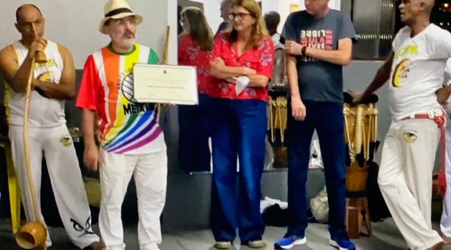 Universidade Livre de Estudos Culturais da Capoeira - Universidade da Capoeira - UNICAPOEIRA, Instituto de Educação Socioambiental - IESAMBI, Grupo de Capoeira Meia Lua na Escola - Fundado em 29 de Maio de 1962 - 60 Anos e Associação de Capoeira - ASCA. Mestres Polêmico - Professor João Couto Teixeira, Alexandre José Ribeiro de Amorim, Can Can Alexandre Juan Ribeiro e Convidados. Deputado Estadual Betão - Roberto Cupolillo, Vereadoras Cida - Aparecida de Oliveira Pinto e Tallia Sobral Nunes. Bairro Teixeiras Juiz de Fora, Minas Gerais/MG, Brasil. Registro de Capoeira Mestre Polêmico - Professor João Couto Teixeira. IMG_8783. 8,89 GB. 16h22. Sábado, 30 de Abril de 2022. HD 1080p.