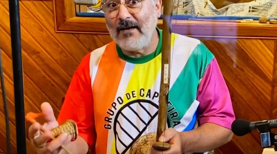 Universidade Livre de Estudos Culturais da Capoeira - Universidade da Capoeira - UNICAPOEIRA, Instituto de Educação Socioambiental - IESAMBI, Grupo de Capoeira Meia Lua na Escola - Fundado em 29 de Maio de 1962 - 60 Anos e Associação de Capoeira - ASCA. Mestres Jô - João Mendes Batista Barbosa Filho, Polêmico - Professor João Couto Teixeira - 50 Anos, Haron Crisóstomo Castanon Mattos, Henrique Couto Teixeira, Paradinha - Jefferson Gomes Nogueira, Coroa - Mauro Delfino da Silva, David Teixeira Irsigler, Neném - Ana Maria Couto Teixeira, Estrela Dalva - Artista Plástica e Cineasta Salete Libardoni, Lulu e Kiko - Ricardo Ladeira Rezende e Rodrigo A. F. L Silva - Mixagem Final. Nave Studio, Juiz de Fora, Minas Gerais/MG, Brasil. Registro de Capoeira Mestre Polêmico - Professor João Couto Teixeira. IMG_4207/5963/8039. 4,55 GB. 14h57. Sábado, 23 de Abril de 2022. Reels. HD 1080p.