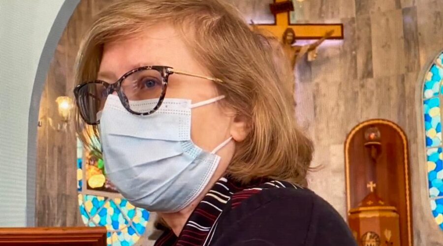 Universidade Livre de Estudos Culturais da Capoeira - Universidade da Capoeira - UNICAPOEIRA, Instituto de Educação Socioambiental - IESAMBI, Grupo de Capoeira Meia Lua - Fundado em 29 de Maio de 1962 e Associação de Capoeira - ASCA. Celebração Eucarística. Padre João Francisco Batista da Silva. Igreja Nossa Senhora Mãe de Deus, Bairro de Lourdes, Juiz de Fora, Minas Gerais/MG, Brasil. Registro de Capoeira Mestre Polêmico - Professor João Couto Teixeira. IMG_4360. 8,94 GB. 07h49. Domingo, 08 de Maio de 2022. HD 1080p.