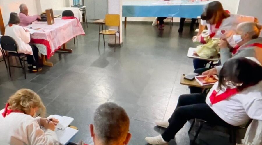 Universidade Livre de Estudos Culturais da Capoeira, Universidade da Capoeira - UNICAPOEIRA, Instituto de Educação Socioambiental - IESAMBI, Grupo de Capoeira Meia Lua - Fundado em 29 de Maio de 1962, Associação de Capoeira - ASCA, Reunião Apostolado da Oração, Salão Paroquial, Forania Nossa Senhora Mãe de Deus, Bairro de Lourdes, Juiz de Fora, Minas Gerais/MG, Brasil, Registro de Capoeira Mestre Polêmico - Professor João Couto Teixeira, IMG_6282, 5.76 GB, 18h00, Sexta-feira - 02 de Setembro de 2022, HD 1080p