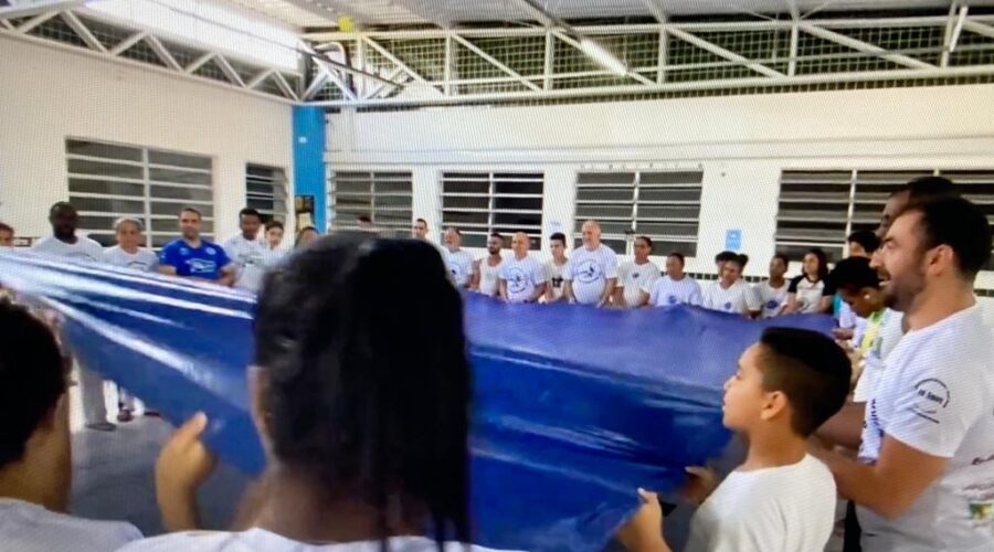 Universidade Livre de Estudos Culturais da Capoeira - Universidade da Capoeira - UNICAPOEIRA, Instituto de Educação Socioambiental - IESAMBI, Grupo de Capoeira Meia Lua na Escola - Fundado em 29 de Maio de 1962 e Associação de Capoeira - ASCA. Associação Capoeira Movimentos - 40 Anos. Mestre Bolha - Marcelo Almeida. Itanhaém, São Paulo/SP, Brasil. Registro de Capoeira Mestre Polêmico - Professor João Couto Teixeira. IMG_9022. 2,42 GB. 09h40. Sábado, 22 de Outubro de 2022. #AssociacaoCapoeiraMovimentos40Anos #CapoeiraMestreFabioParada #CapoeiraMestreEduardoStorti #CapoeiraMestreNiltonRibasMartinsJunior #CapoeiraMestreMarceloCunha #CapoeiraMestreMarcioSantos #CapoeiraMestreEliasFonseca #CapoeiraMestreBolhaMarceloAlmeida #CapoeiraMestreBistecaJoséLuizDaConceiçãoFrancisco #CapoeiraMestreGogoDeOuroRogerioFonseca #CapoeiraMestreJeffersonGomesNogueira #CapoeiraMestreFlexaRenatoPereiraGonçalves #CapoeiraMestreChinaEdmilsonSilva #CapoeiraMeestreBomSorrisoAndre #CapoeiraMestreGiloÂngeloFornazier #CapoeiraMestreCesarAugustoBarrosDosSantos #CapoeiraMestreAlexsandroDeRezendeCarvalho