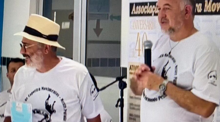 Universidade Livre de Estudos Culturais da Capoeira - Universidade da Capoeira - UNICAPOEIRA, Instituto de Educação Socioambiental - IESAMBI, Grupo de Capoeira Meia Lua na Escola - Fundado em 29 de Maio de 1962 e Associação de Capoeira - ASCA. Mestres Jefferson Gomes Nogueira, Eduardo Stort, Gogó de Ouro - Rogério Fonseca e Roda. Terceiro Momento, Proximal. Itanhaém, São Paulo/SP, Brasil. Registro de Capoeira Mestre Polêmico - Professor João Couto Teixeira. IMG_6898. 20,51 GB. 14h15. Sábado, 22 de Outubro de 2022. #CapoeiraMestreFabioParada #CapoeiraMestreEduardoStorti #CapoeiraMestreNiltonRibasMartinsJunior #CapoeiraMestreMarceloCunha #CapoeiraMestreMarcioSantos #CapoeiraMestreEliasFonseca #CapoeiraMestreBolhaMarceloAlmeida #CapoeiraMestreBistecaJoséLuizDaConceiçãoFrancisco #CapoeiraMestreGogoDeOuroRogerioFonseca #CapoeiraMestreJeffersonGomesNogueira #CapoeiraMestreFlexaRenatoPereiraGonçalves #CapoeiraMestreChinaEdmilsonSilva #CapoeiraMeestreBomSorrisoAndre #CapoeiraMestreGiloÂngeloFornazier #CapoeiraMestreCesarAugustoBarrosDosSantos #CapoeiraMestreAlexsandroDeRezendeCarvalho