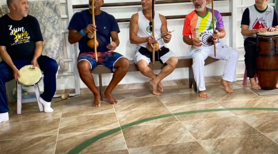 Universidade Livre de Estudos Culturais da Capoeira - Universidade da Capoeira - UNICAPOEIRA, Instituto de Educação Socioambiental - IESAMBI, Grupo de Capoeira Meia Lua na Escola - Fundado em 29 de Maio de 1962 e Associação de Capoeira - ASCA. Mestre Fábio Parada. Roda no Sítio. Itanhaém, São Paulo/SP, Brasil. Registro de Capoeira Mestre Polêmico - Professor João Couto Teixeira. IMG_6901. 2,92 GB. 17h04. Domingo, 23 de Outubro de 2022. #CapoeiraMestreFabioParada #CapoeiraMestreEduardoStorti #CapoeiraMestreNiltonRibasMartinsJunior #CapoeiraMestreMarceloCunha #CapoeiraMestreMarcioSantos #CapoeiraMestreEliasFonseca #CapoeiraMestreBolhaMarceloAlmeida #CapoeiraMestreBistecaJoséLuizDaConceiçãoFrancisco #CapoeiraMestreGogoDeOuroRogerioFonseca #CapoeiraMestreJeffersonGomesNogueira #CapoeiraMestreFlexaRenatoPereiraGonçalves #CapoeiraMestreChinaEdmilsonSilva #CapoeiraMeestreBomSorrisoAndre #CapoeiraMestreGiloÂngeloFornazier #CapoeiraMestreCesarAugustoBarrosDosSantos #capoeiramestrealexsandroderezendecarvalho