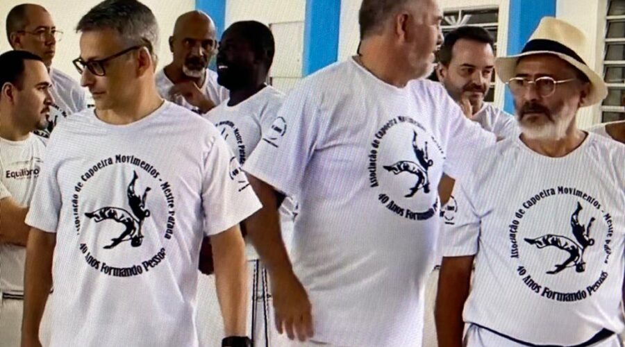 Universidade Livre de Estudos Culturais da Capoeira - Universidade da Capoeira - UNICAPOEIRA, Instituto de Educação Socioambiental - IESAMBI, Grupo de Capoeira Meia Lua na Escola - Fundado em 29 de Maio de 1962 e Associação de Capoeira - ASCA. Apresentação dos Mestres Fábio Parada, Bolha - Marcelo Almeida e Nilton Ribas Martins Júnior. Itanhaém, São Paulo/SP, Brasil. Registro de Capoeira Mestre Polêmico - Professor João Couto Teixeira. IMG_9022. 11,16 GB. 09h40. Sábado, 22 de Outubro de 2022. #CapoeiraMestreFabioParada #CapoeiraMestreEduardoStorti #CapoeiraMestreNiltonRibasMartinsJunior #CapoeiraMestreMarceloCunha #CapoeiraMestreMarcioSantos #CapoeiraMestreEliasFonseca #CapoeiraMestreBolhaMarceloAlmeida #CapoeiraMestreBistecaJoséLuizDaConceiçãoFrancisco #CapoeiraMestreGogoDeOuroRogerioFonseca #CapoeiraMestreJeffersonGomesNogueira #CapoeiraMestreFlexaRenatoPereiraGonçalves #CapoeiraMestreChinaEdmilsonSilva #CapoeiraMeestreBomSorrisoAndre #CapoeiraMestreGiloÂngeloFornazier #CapoeiraMestreCesarAugustoBarrosDosSantos #capoeiramestrealexsandroderezendecarvalho