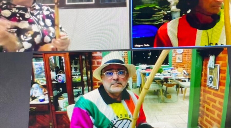 Universidade Livre de Estudos Culturais da Capoeira - Universidade da Capoeira - UNICAPOEIRA, Associação de Capoeira - ASCA, Instituto de Educação Socioambiental - IESAMBI e Grupo de Capoeira Meia Lua - Fundado em 29 de Maio de 1962. Bella - Maria Isabel Melotti Xible e Peter Faluhelyi. Improvisos e Cantigas. Santa Maria e Angola. Sala de Entrar, Tigüéra 360, Juiz de Fora, Minas Gerais/MG, Brasil. Registro de Capoeira Mestre Polêmico - Professor João Couto Teixeira. IMG_7057. 2,89 GB. 19h26. Quinta-feira, 03 de Novembro de 2022. HD 1080p.