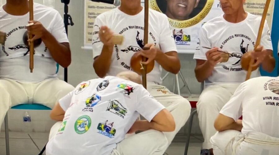 Universidade Livre de Estudos Culturais da Capoeira - Universidade da Capoeira - UNICAPOEIRA, Instituto de Educação Socioambiental - IESAMBI, Grupo de Capoeira Meia Lua na Escola - Fundado em 29 de Maio de 1962 e Associação de Capoeira - ASCA. Mestre Fábio Parada. Roda Aberta. Itanhaém, São Paulo/SP, Brasil. Registro de Capoeira Mestre Polêmico - Professor João Couto Teixeira. IMG_6898. 4,21 GB. 14h15. Sábado, 22 de Outubro de 2022. #CapoeiraMestreFabioParada #CapoeiraMestreEduardoStorti #CapoeiraMestreNiltonRibasMartinsJunior #CapoeiraMestreMarceloCunha #CapoeiraMestreMarcioSantos #CapoeiraMestreEliasFonseca #CapoeiraMestreBolhaMarceloAlmeida #CapoeiraMestreBistecaJoséLuizDaConceiçãoFrancisco #CapoeiraMestreGogoDeOuroRogerioFonseca #CapoeiraMestreJeffersonGomesNogueira #CapoeiraMestreFlexaRenatoPereiraGonçalves #CapoeiraMestreChinaEdmilsonSilva #CapoeiraMeestreBomSorrisoAndre #CapoeiraMestreGiloÂngeloFornazier #CapoeiraMestreCesarAugustoBarrosDosSantos #capoeiramestrealexsandroderezendecarvalho