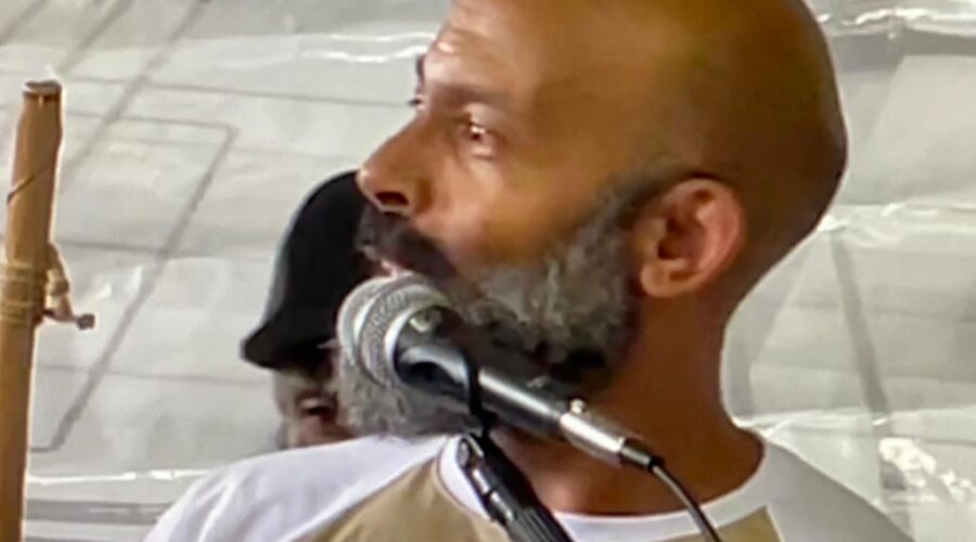 Universidade Livre de Estudos Culturais da Capoeira - Universidade da Capoeira - UNICAPOEIRA, Associação de Capoeira - ASCA, Instituto de Educação Socioambiental - IESAMBI e Grupo de Capoeira Meia Lua - Fundado em 29 de Maio de 1962. Mestre Cuité - Gláucio Anacleto de Almeida e Amigos. Espaço Cultural Dnar Rocha, Rua Mariano Procópio, 973, Bairro Jardim Glória, Juiz de Fora, Minas Gerais/MG, Brasil. Registro de Capoeira Mestre Polêmico - Professor João Couto Teixeira. IMG_7469/0385. 18,8 GB. 15h00/18h12. Sábado, 03 de Dezembro de 2022. HD 1080p.