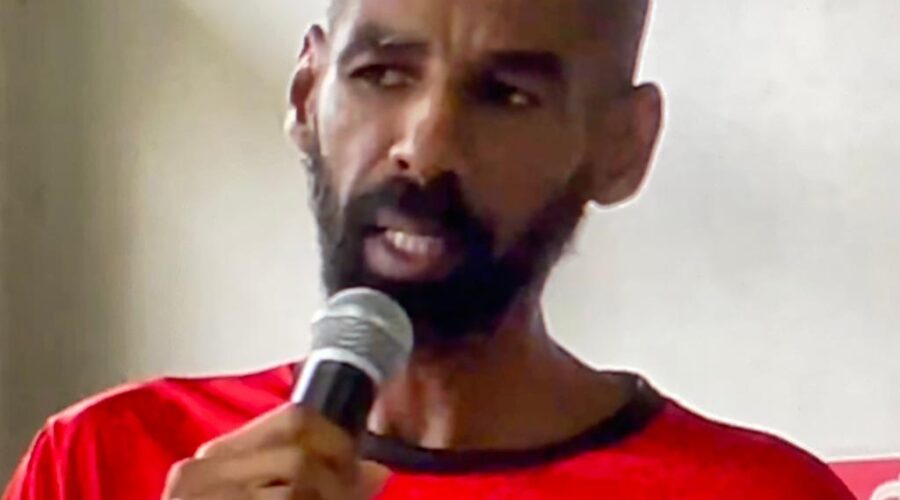 Universidade Livre de Estudos Culturais da Capoeira - Universidade da Capoeira - UNICAPOEIRA, Associação de Capoeira - ASCA, Instituto de Educação Socioambiental - IESAMBI e Grupo de Capoeira Meia Lua - Fundado em 29 de Maio de 1962. Mestre Cuité - Gláucio Anacleto de Almeida e Amigos. Espaço Cultural Dnar Rocha, Rua Mariano Procópio, 973, Bairro Jardim Glória, Juiz de Fora, Minas Gerais/MG, Brasil. Registro de Capoeira Mestre Polêmico - Professor João Couto Teixeira. IMG_7469. 8,97 GB. 15h00. Sábado, 03 de Dezembro de 2022. HD 1080p.