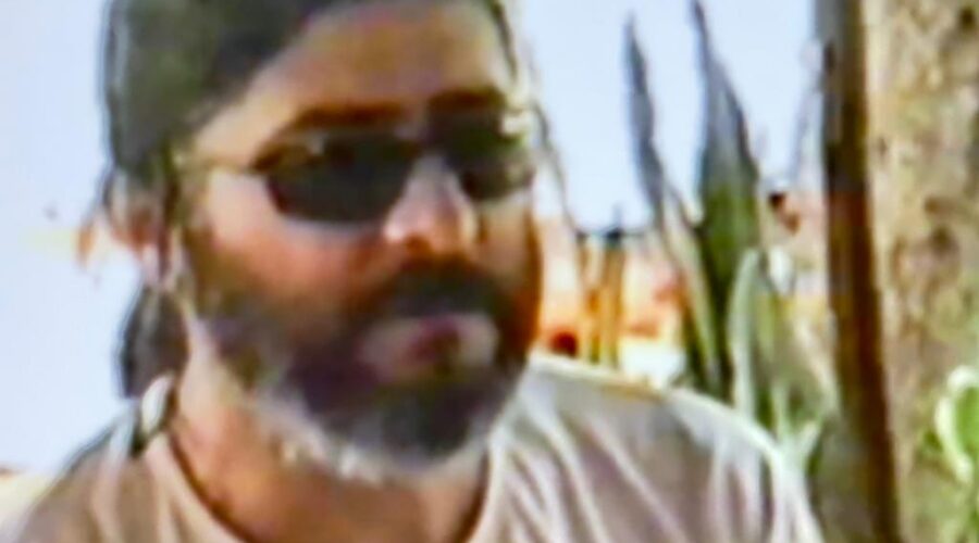 Universidade Livre de Estudos Culturais da Capoeira - Universidade da Capoeira - UNICAPOEIRA, Instituto de Educação Socioambiental - IESAMBI, Associação de Capoeira - ASCA e Grupo de Capoeira MEIA LUA - Fundado em 29 de Maio de 1962. Toque de Berimbau e Pandeiro. Mestres Polêmico e Dom Ivan Zacarias Guimarães Gobbo. Presença de Célia Couto Teixeira. Clube da Imprensa, Brasília, Distrito Federal/DF, Brasil. Registro de Neném - Ana Maria Couto Teixeira. Sábado, 19 de Abril de 2008.