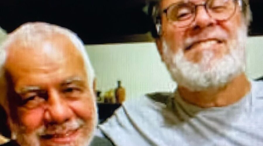 Capoeira Mestre Asè Dudu - Faustino Luiz Couto Teixeira - Voz e Domingos Teixeira - Violão, Interpretam Geraldo Vandré. Sala de Entrar, Tigüéra 360, Juiz de Fora, Minas Gerais/MG, Brasil. Registro de Capoeira Mestre Polêmico - Professor João Couto Teixeira. IMG_4876. 482,6 MB. 11h24. Terça-feira, 28 de Fevereiro de 2023. HD 1080p. Direção e Operação de Estúdio: Guto Gomes Direção Artística: Estêvão Teixeira Diretor Musical: Domingos Teixeira Fotos do Encarte: Estêvão Teixeira e Teita Bustamante Mixagem e Masterização: Kiko Rezende - Estúdio Nave 1. Pequeno Concerto que Virou Canção (Geraldo Vandré) - LP Geraldo Vandré, 1964 [1] 2. Canção Nordestina (Geraldo Vandré) - LP Geraldo Vandré, 1964 [2] 3. Depois é só Chorar (Geraldo Vandré) - LP Geraldo Vandré, 1964 [3] 4. Se a Tristeza Chegar (Baden Powell/Geraldo Vandré) - LP 5 Anos de Canção 5. De Serra, de Terra e de Mar (Geraldo Vandré/Theo de Barros/Hermeto Paschoal) - LP Canto Geral, 1968 6. Ventania (Hilton Acioli/Geraldo Vandré) - LP Canto Geral, 1968 7. O Plantador (Hilton Acioli/Geraldo Vandré) e Arueira (Geraldo Vandré) - LP Canto Geral, 1968 8. Canção Primeira (Geraldo Vandré) - LP Das Terras de Benvirá, 1973 9. Maria Memória da Minha Canção (Geraldo Vandré) - LP Das Terras de Benvirá, 1973 Universidade Livre de Estudos Culturais da Capoeira - Universidade da Capoeira - UNICAPOEIRA, Instituto de Educação Socioambiental - IESAMBI, Associação de Capoeira - ASCA e Grupo de Capoeira MEIA LUA - Fundado em 29 de Maio de 1962. https://youtu.be/YsacJD86Sdw