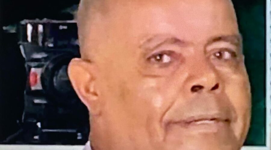 Mestr@s Jô - João Mendes Batista Barbosa Filho, Sabão - João Batista Lage Barbosa, Beto - Gilberto Werneck, Betinho - Luiz Alberto Porto, Sereia - Mauro Magrini, Perigosa - Marialú, Fernando Cesar Coelho e Professor Ronald Camelo. Associação Pequenos Libertadores. Rua Luiz Basílio Castor, 259, Bairro Santa Luzia, Juiz de Fora, Minas Gerais/MG, Brasil. Registros de Capoeiras Mestr@s Polêmico - Professor João Couto Teixeira e Perigosa - Marialú. IMG_5412. 6,68 GB. 08h42. Domingo, 19 de Março de 2023. HD 1080p. Universidade Livre de Estudos Culturais da Capoeira - Universidade da Capoeira - UNICAPOEIRA, Instituto de Educação Socioambiental - IESAMBI, Associação de Capoeira - ASCA e Grupo de Capoeira MEIA LUA - Fundado Terça-feira, 29 de Maio de 1962.