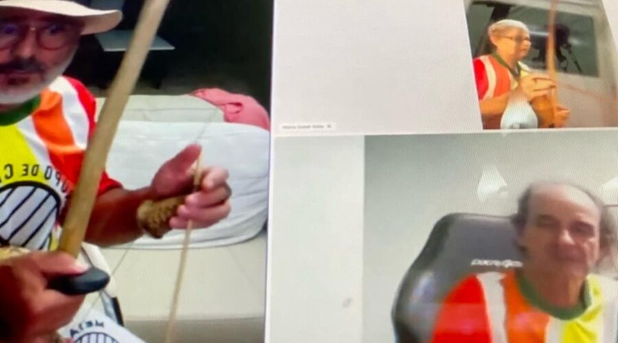 Orquestra Harmônica de Berimbaus. Improvisos, Angola, Banguela, Cavalaria, Santa Maria e Idalina... Dobrados. Bella - Maria Isabel Melotti Xible e Mandingueiro - Peter Faluhelyi. Sala de Entrar, Tigüéra 360, Juiz de Fora, Minas Gerais/MG, Brasil. Registro de Capoeira Mestre Polêmico - Professor João Couto Teixeira. IMG_8397. 5,87 GB. 20h30. Segunda-feira, 24 de Abril de 2023. HD 1080p. Universidade Livre de Estudos Culturais da Capoeira - Universidade da Capoeira - UNICAPOEIRA, Instituto de Educação Socioambiental - IESAMBI, Associação de Capoeira - ASCA e Grupo de Capoeira MEIA LUA - Fundado Terça-feira, 29 de Maio de 1962.