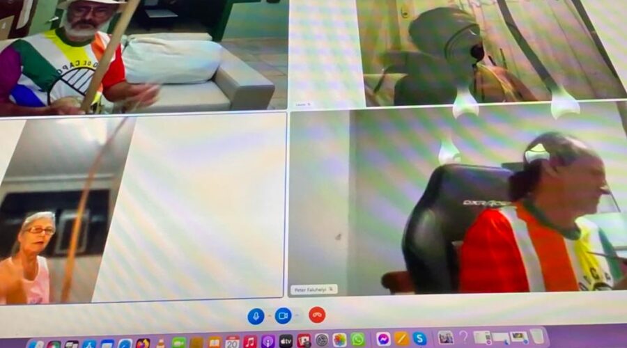 Orquestra Harmônica de Berimbaus. Cantigas e Toques Dobrados de Amazonas, Idalina, Iúnas Mandingueira e Verdadeira. Bella - Maria Isabel Melotti Xible, Laura Cavalieri Bisio e Mandingueiro -Peter Faluhelyi. Sala de Entrar, Tigüéra 360, Juiz de Fora, Minas Gerais/MG, Brasil. Registro de Capoeira Mestre Polêmico - Professor João Couto Teixeira. IMG_8376. 4,02 GB. 19h30. Quinta-feira, 20 de Abril de 2023. HD 1080p. Universidade Livre de Estudos Culturais da Capoeira - Universidade da Capoeira - UNICAPOEIRA, Instituto de Educação Socioambiental - IESAMBI, Associação de Capoeira - ASCA e Grupo de Capoeira MEIA LUA - Fundado Terça-feira, 29 de Maio de 1962.