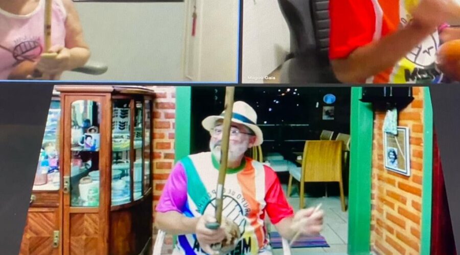 Orquestra Harmônica de Berimbaus. Toques Dobrados de Amazonas, Angola, Banguela, Cavalaria, Santa Maria e Outros, Segundo Ensinamentos do Mestre Marco Aurélio de Moraes Barros, Adaptado por Mestre Polêmico. Bella - Maria Isabel Melotti Xible e Mandingueiro - Peter Faluhelyi. Sala de Entrar, Tigüéra 360, Juiz de Fora, Minas Gerais/MG, Brasil. Registro de Capoeira Mestre Polêmico - Professor João Couto Teixeira. IMG_7980. 3,3 GB. 19h30. Segunda-feira, 27 de Fevereiro de 2023. HD 1080p. Universidade Livre de Estudos Culturais da Capoeira - Universidade da Capoeira - UNICAPOEIRA, Instituto de Educação Socioambiental - IESAMBI, Associação de Capoeira - ASCA e Grupo de Capoeira MEIA LUA - Fundado na Terça-feira, 29 de Maio de 1962.