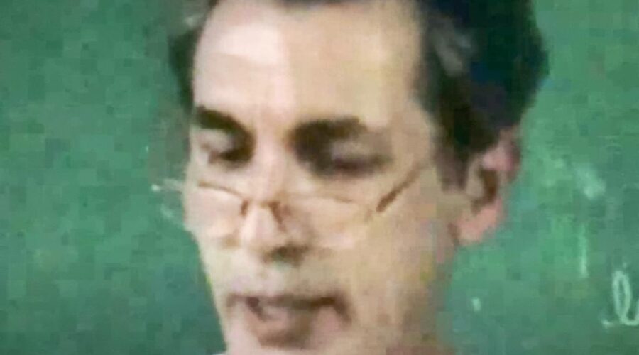 Reinos dos Seres Vivos (Exceto Fungi) - Vírus, Monera, Protozoa, Metazoa, Metaphyta. Angelina, Cassiana, Elisângela, Andreza, Maria Helena, Bernadete, Hermógenes e André. Segunda Série, Turma I, Noturno. CEAMINÁRIOS - Seminários do Centro de Ensino Médio Asa Norte - CEMAN, Secretaria de Estado de Educação - SEE, Brasília