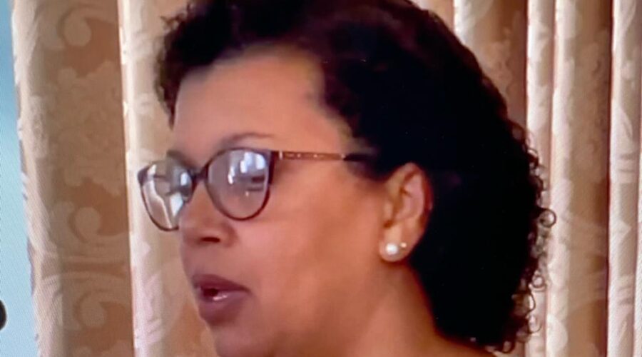 Celebração Eucarística. Padre João Francisco Batista da Silva. Ministra Extraordinária da Sagrada Comunhão Maria Inês. Leitura Ministro Extraordinário da Sagrada Comunhão Paulo Roberto Pires. Salmo 46 - O Senhor é o Grande Rei do Universo - Mestre Polêmico. Igreja Nossa Senhora Mãe de Deus, Bairro Nossa Senhora de Lourdes, Juiz de Fora, Minas Gerais/MG, Brasil. Registro de Capoeira Mestre Polêmico - Professor João Couto Teixeira. IMG_8545. 5,22 GB. 07h00. Sexta-feira, 19 de Maio de 2023. HD 1080p. Universidade Livre de Estudos Culturais da Capoeira - Universidade da Capoeira - UNICAPOEIRA, Instituto de Educação Socioambiental - IESAMBI, Associação de Capoeira - ASCA e Grupo de Capoeira MEIA LUA - Fundado Terça-feira, 29 de Maio de 1962.