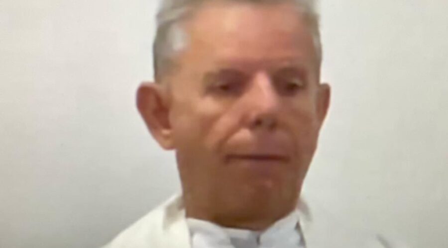 Celebração Eucarística. Padre José Maurício de Paula. Diácono Márcio Rosa dos Santos. Igreja Nossa Senhora da Visitação, Bairro Tigüéra, Juiz de Fora, Minas Gerais/MG, Brasil. Registro de Capoeira Mestre Polêmico - Professor João Couto Teixeira. IMG_8572. 7,06 GB. 18h30. Quarta-feira, 31 de Maio de 2023. HD 1080p. Universidade Livre de Estudos Culturais da Capoeira - Universidade da Capoeira - UNICAPOEIRA, Instituto de Educação Socioambiental - IESAMBI, Associação de Capoeira - ASCA e Grupo de Capoeira MEIA LUA - Fundado Terça-feira, 29 de Maio de 1962.