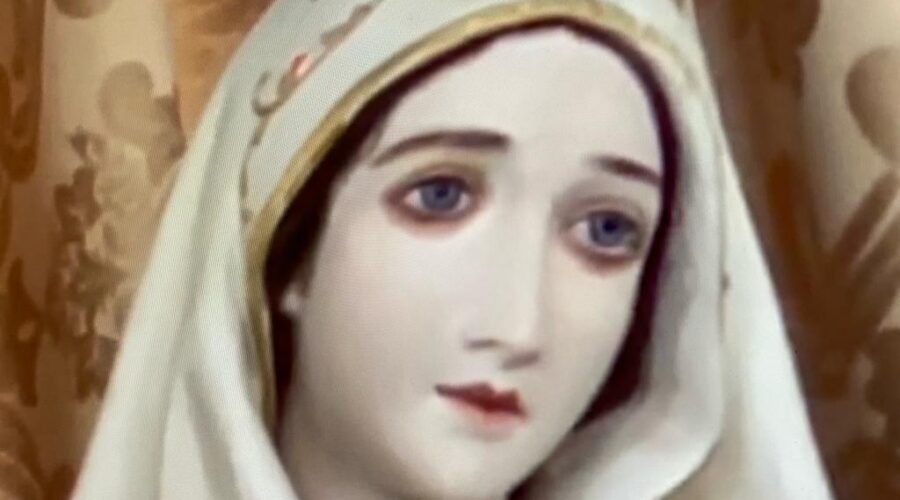 Celebração Eucarística. Trezena a Nossa Senhora de Fátima - Sétimo Dia. Padre João Francisco Batista da Silva. Música Luiz Gajardo. Igreja Nossa Senhora Mãe de Deus, Bairro Nossa Senhora de Lourdes, Juiz de Fora, Minas Gerais/MG, Brasil. Registro de Capoeira Mestre Polêmico - Professor João Couto Teixeira. IMG_8477. 8,03 GB. 08h00. Domingo, 07 de Maio de 2023. HD 1080p. Universidade Livre de Estudos Culturais da Capoeira - Universidade da Capoeira - UNICAPOEIRA, Instituto de Educação Socioambiental - IESAMBI, Associação de Capoeira - ASCA e Grupo de Capoeira MEIA LUA - Fundado Terça-feira, 29 de Maio de 1962.