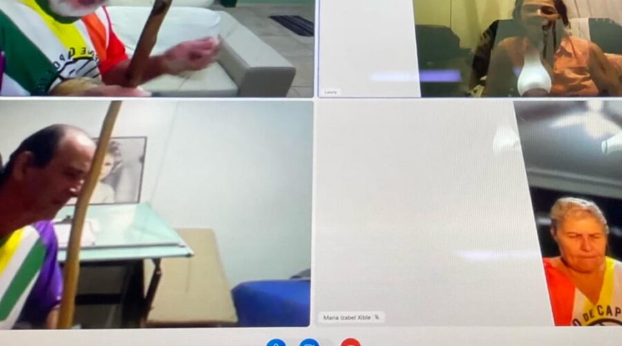 Orquestra Harmônica de Berimbaus. Mandingueiro - Peter Faluhelyi, Laura Cavalieri Bisio e Bella - Maria Isabel Melotti Xible (antes da viagem). Sala de Entrar, Tigüéra 360, Juiz de Fora, Minas Gerais/MG, Brasil. Registro de Capoeira Mestre Polêmico - Professor João Couto Teixeira. IMG_8544. 5,41 GB. 19h30. Quinta-feira, 18 de Maio de 2023. HD 1080p. Universidade Livre de Estudos Culturais da Capoeira - Universidade da Capoeira - UNICAPOEIRA, Instituto de Educação Socioambiental - IESAMBI, Associação de Capoeira - ASCA e Grupo de Capoeira MEIA LUA - Fundado Terça-feira, 29 de Maio de 1962.