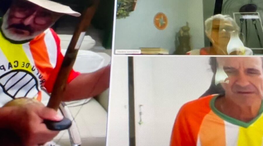 Orquestra Harmônica de Berimbaus. Solo de Mestre Polêmico. Bella - Maria Isabel Melotti Xible e Mandingueiro - Peter Faluhelyi. Sala de Entrar, Tigüéra 360, Juiz de Fora, Minas Gerais/MG, Brasil. Registro de Capoeira Mestre Polêmico - Professor João Couto Teixeira. IMG_8432. 2,79 GB. 20h30. Segunda-feira, 01 de Maio de 2023. HD 1080p. Universidade Livre de Estudos Culturais da Capoeira - Universidade da Capoeira - UNICAPOEIRA, Instituto de Educação Socioambiental - IESAMBI, Associação de Capoeira - ASCA e Grupo de Capoeira MEIA LUA - Fundado Terça-feira, 29 de Maio de 1962.