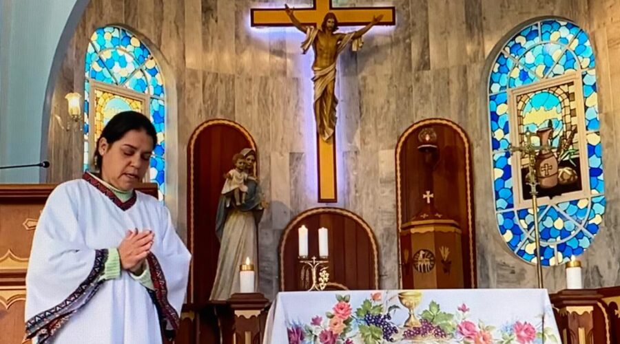 Terço da Divina Misericórdia. Igreja Nossa Senhora Mãe de Deus, Bairro Nossa Senhora de Lourdes, Juiz de Fora, Minas Gerais/MG, Brasil. Registro de Capoeira Mestre Polêmico - Professor João Couto Teixeira. IMG_8777. 1,69 GB. 07h00. Sexta-feira, 09 de Junho de 2023. HD 1080p. Universidade Livre de Estudos Culturais da Capoeira - Universidade da Capoeira - UNICAPOEIRA, Instituto de Educação Socioambiental - IESAMBI, Associação de Capoeira - ASCA e Grupo de Capoeira MEIA LUA - Fundado Terça-feira, 29 de Maio de 1962. Seja membro deste canal e ganhe benefícios: https://www.youtube.com/channel/UCE6HrA5Y_VZ4-hgw8FG13aw/join