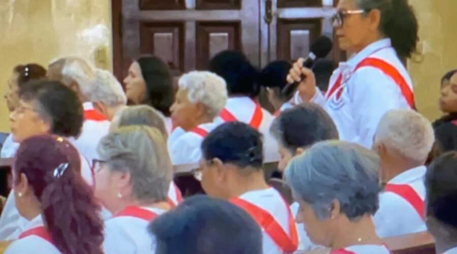 Adoração ao Santíssimo. Semana de Espiritualidade. Coordenação Elzi. Santuário do Sagrado Coração de Jesus, Bairro Bairú, Juiz de Fora, Minas Gerais/MG, Brasil. Registro de Capoeira Mestre Polêmico - Professor João Couto Teixeira. IMG_3015. 9,03 GB. 12h46. Sábado, 30 de Setembro de 2023. Universidade Livre de Estudos Culturais da Capoeira - Universidade da Capoeira - UNICAPOEIRA, Instituto de Educação Socioambiental - IESAMBI, Associação de Capoeira - ASCA e Grupo de Capoeira MEIA LUA - Fundado Terça-feira, 29 de Maio de 1962. Seja membro deste canal e ganhe benefícios: https://www.youtube.com/channel/UCE6HrA5Y_VZ4-hgw8FG13aw/join