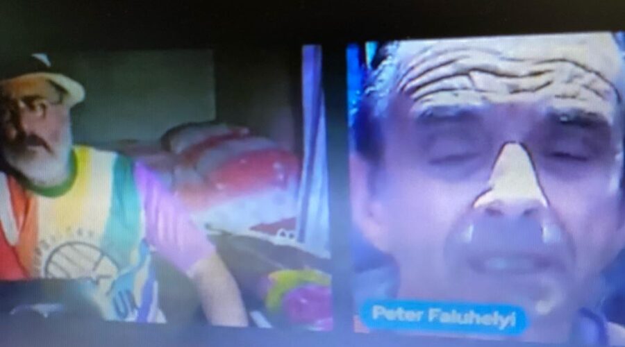 Berimbau e Violão. Mestres Mandingueiro - Peter Faluhelyi e Polêmico. Quarto de Dentro, São Lourenço do Oeste, Santa Catarina/SC, Brasil. Registro de Capoeira Mestre Polêmico - Professor João Couto Teixeira. IMG_6708 - LOBK4932. 21 GB. 19h30. Quinta-feira, 28 de Dezembro de 2023. MP4. Universidade Livre de Estudos Culturais da Capoeira - Universidade da Capoeira - UNICAPOEIRA, Instituto de Educação Socioambiental - IESAMBI, Associação de Capoeira - ASCA e Grupo de Capoeira MEIA LUA - Fundado Terça-feira, 29 de Maio de 1962. Orquestra Harmônica de Berimbaus. Seja membro deste canal e ganhe benefícios: https://www.youtube.com/channel/UCE6HrA5Y_VZ4-hgw8FG13aw/join