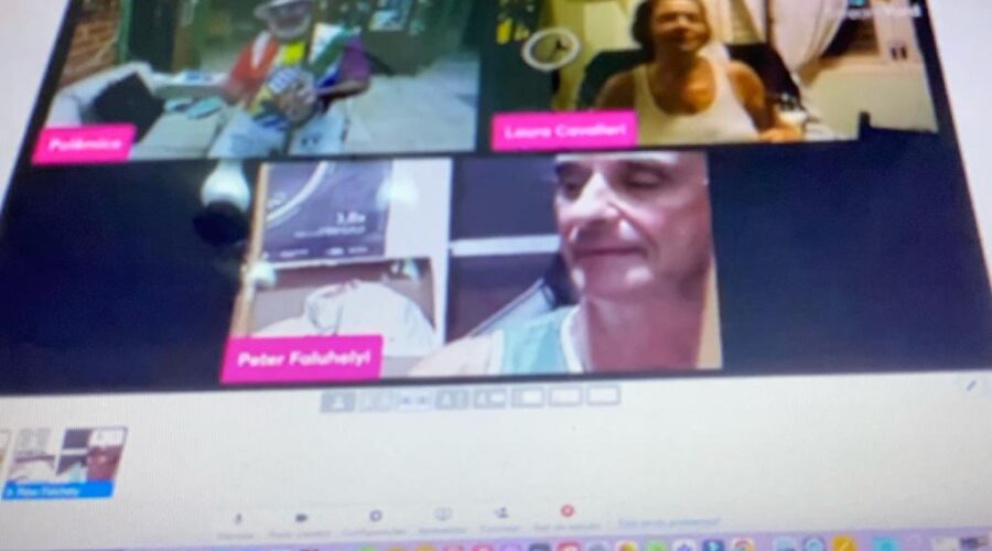 Berimbaus - Revisão de Toques e Cantos. Amazonas, Iúna Verdadeira, Idalina, Angola, Banguela, Cavalaria e Santa Maria. Mestr@s Laura Cavalieri Bisio e Mandingueiro - Peter Faluhelyi. Sala de Entrar, Tigüéra 360, Juiz de Fora, Minas Gerais/MG, Brasil. Registro de Capoeira Mestre Polêmico - Professor João Couto Teixeira. IMG_9275. 5,67 GB. 19h29. Quinta-feira, 23 de Novembro de 2023. HD 1080p. Universidade Livre de Estudos Culturais da Capoeira - Universidade da Capoeira - UNICAPOEIRA, Instituto de Educação Socioambiental - IESAMBI, Associação de Capoeira - ASCA e Grupo de Capoeira MEIA LUA - Fundado Terça-feira, 29 de Maio de 1962. Orquestra Harmônica de Berimbaus. Berimbaus - Toques e Cantos com Diferentes Afinações, Simples e Dobrados, segundo ensinamentos dos Mestres Marco Aurélio de Moraes Barros (in Memoriam) e Reynaldo Teixeira Alves, do Grupo MEIA LUA, adaptados por Mestre Polêmico. Seja membro deste canal e ganhe benefícios: https://www.youtube.com/channel/UCE6HrA5Y_VZ4-hgw8FG13aw/join