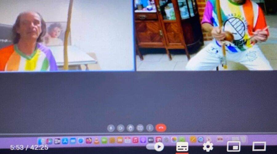 Berimbaus - Toques Angola, Banguela e Cavalaria - Simples e Dobrados. Mestre Mandingueiro - Peter Faluhelyi. Sala de Entrar, Tigüéra 360, Juiz de Fora, Minas Gerais/MG, Brasil. Registro de Capoeira Mestre Polêmico - Professor João Couto Teixeira. IMG_7560. 4,81 GB. 01h36m42s. 22h12. Segunda-feira, 12 de Dezembro de 2022. HD 1080p. Universidade Livre de Estudos Culturais da Capoeira - Universidade da Capoeira - UNICAPOEIRA, Instituto de Educação Socioambiental - IESAMBI, Associação de Capoeira - ASCA e Grupo de Capoeira MEIA LUA - Fundado Terça-feira, 29 de Maio de 1962. Orquestra Harmônica de Berimbaus. Berimbaus - Toques e Cantos com Diferentes Afinações, Simples e Dobrados, segundo ensinamentos dos Mestres Marco Aurélio de Moraes Barros (in Memoriam) e Reynaldo Teixeira Alves, do Grupo MEIA LUA, adaptados por Mestre Polêmico. Seja membro deste canal e ganhe benefícios: https://www.youtube.com/channel/UCE6HrA5Y_VZ4-hgw8FG13aw/join