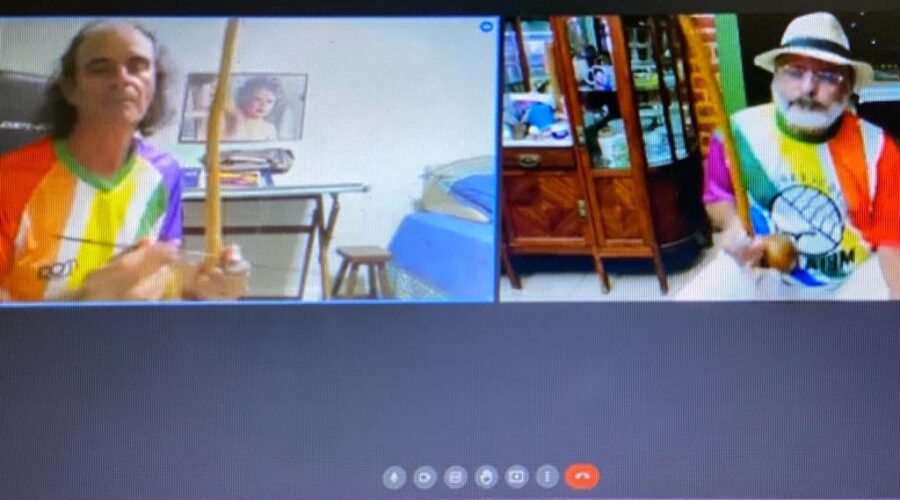 Berimbaus - Toques Improviso Angola, Banguela - Simples e Dobrados. Mestre Mandingueiro - Peter Faluhelyi. Sala de Entrar, Tigüéra 360, Juiz de Fora, Minas Gerais/MG, Brasil. Registro de Capoeira Mestre Polêmico - Professor João Couto Teixeira. IMG_7762. 5,2 GB. 01h36m42s. 20h42. Terça-feira, 09 de Janeiro de 2022.