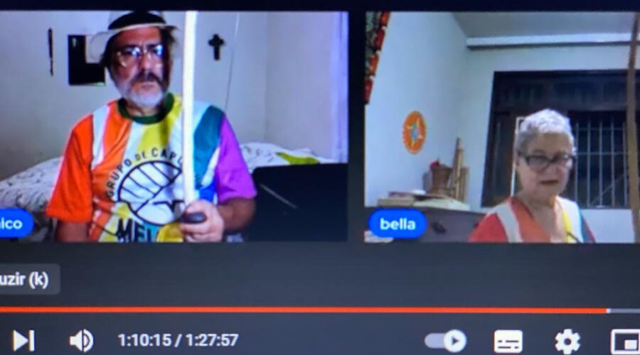 Berimbaus - Toques enCantos. Mestr@s Bella - Maria Isabel Melotti Xible e Mandingueiro - Peter Faluhelyi. Quarto de Dentro, São Lourenço D'Oeste, Santa Catarina/SC, Brasil. Registro de Capoeira Mestre Polêmico - Professor João Couto Teixeira. IMG_5917. 12,6 GB. 19h30. Quinta-feira, 07 de Dezembro de 2023. MP4. Universidade Livre de Estudos Culturais da Capoeira - Universidade da Capoeira - UNICAPOEIRA, Instituto de Educação Socioambiental - IESAMBI, Associação de Capoeira - ASCA e Grupo de Capoeira MEIA LUA - Fundado Terça-feira, 29 de Maio de 1962. Orquestra Harmônica de Berimbaus. Berimbaus - Toques e Cantos com Diferentes Afinações, Simples e Dobrados, segundo ensinamentos dos Mestres Marco Aurélio de Moraes Barros (in Memoriam) e Reynaldo Teixeira Alves, do Grupo MEIA LUA, adaptados por Mestre Polêmico. Seja membro deste canal e ganhe benefícios: https://www.youtube.com/channel/UCE6HrA5Y_VZ4-hgw8FG13aw/join