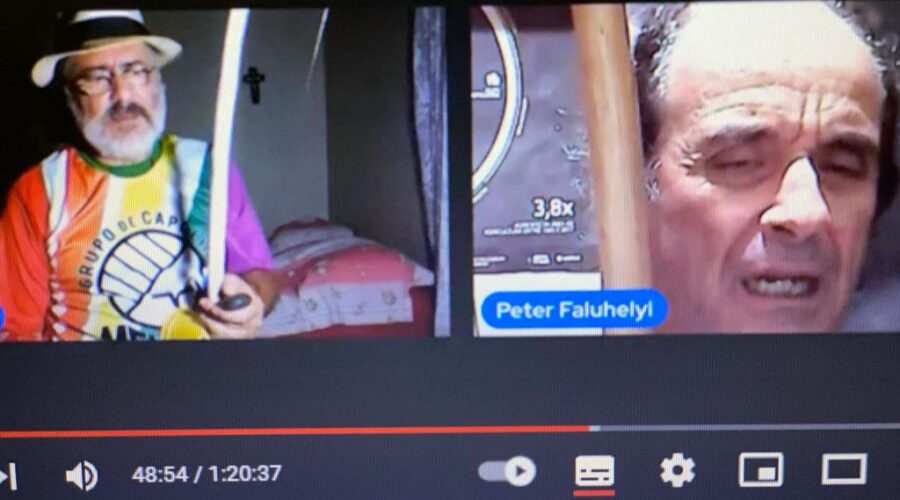 Orquestra Harmônica de Berimbaus. Toques Simples e Dobrados, Solos e Duplos. Angola, Banguela e Cavalaria. Mestre Mandingueiro - Peter Faluhelyi. Quarto de Dentro, São Lourenço D'Oeste, Santa Catarina/SC, Brasil. Registro de Capoeira Mestre Polêmico - Professor João Couto Teixeira. IMG_6682. 15,5 GB. 20h50. Segunda-feira, 18 de Dezembro de 2023. MOV. Universidade Livre de Estudos Culturais da Capoeira - Universidade da Capoeira - UNICAPOEIRA, Instituto de Educação Socioambiental - IESAMBI, Associação de Capoeira - ASCA e Grupo de Capoeira MEIA LUA - Fundado Terça-feira, 29 de Maio de 1962. Orquestra Harmônica de Berimbaus. Seja membro deste canal e ganhe benefícios: https://www.youtube.com/channel/UCE6HrA5Y_VZ4-hgw8FG13aw/join