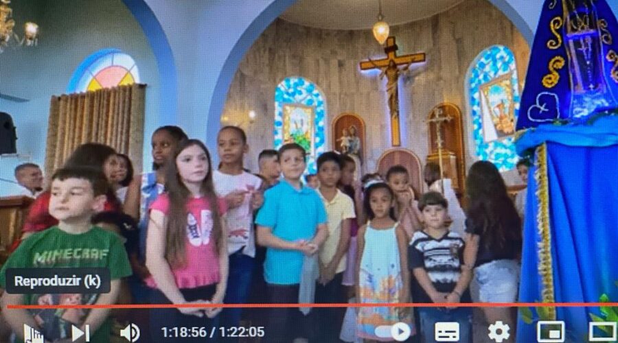 Celebração Eucarística. Dia de Nossa Senhora da Conceição Aparecida. Padre Luiz Carlos Vitório. Diácono Márcio Rosa dos Santos. Acolhida Isabel Brugiolo. Leitura Ministro Extraordinário da Sagrada Comunhão Paulo Roberto Pires. Preces da Comunidade Ministra Extraordinária da Sagrada Comunhão Cláudia Cristina Lessa Duarte. Igreja Nossa Senhora Mãe de Deus, Bairro Nossa Senhora de Lourdes, Juiz de Fora, Minas Gerais/MG, Brasil. Registro de Capoeira Mestre Polêmico - Professor João Couto Teixeira. IMG_9113. 9,32 GB. 10h00. Quinta-feira, 12 de Outubro de 2023. Universidade Livre de Estudos Culturais da Capoeira - Universidade da Capoeira - UNICAPOEIRA, Instituto de Educação Socioambiental - IESAMBI, Associação de Capoeira - ASCA e Grupo de Capoeira MEIA LUA - Fundado Terça-feira, 29 de Maio de 1962. Seja membro deste canal e ganhe benefícios: https://www.youtube.com/channel/UCE6HrA5Y_VZ4-hgw8FG13aw/join