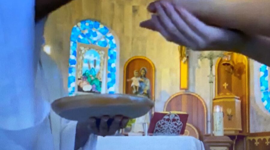 Celebração Eucarística. Padre Luiz Carlos Vitório. Ministra Extraordinária da Sagrada Comunhão Maria Angélica A. de Moraes Tavares. Leitura Maria Helena F. Costa. Salmo 147 - Glorifica o Senhor, Jerusalém - Mestre Polêmico. Igreja Nossa Senhora Mãe de Deus, Bairro Nossa Senhora de Lourdes, Juiz de Fora, Minas Gerais/MG, Brasil. Registro de Capoeira Mestre Polêmico - Professor João Couto Teixeira. IMG_9218. 5,34 GB. 15h00. Sexta-feira, 03 de Novembro de 2023. HD 1080p. Universidade Livre de Estudos Culturais da Capoeira - Universidade da Capoeira - UNICAPOEIRA, Instituto de Educação Socioambiental - IESAMBI, Associação de Capoeira - ASCA e Grupo de Capoeira MEIA LUA - Fundado Terça-feira, 29 de Maio de 1962. Seja membro deste canal e ganhe benefícios: https://www.youtube.com/channel/UCE6HrA5Y_VZ4-hgw8FG13aw/join