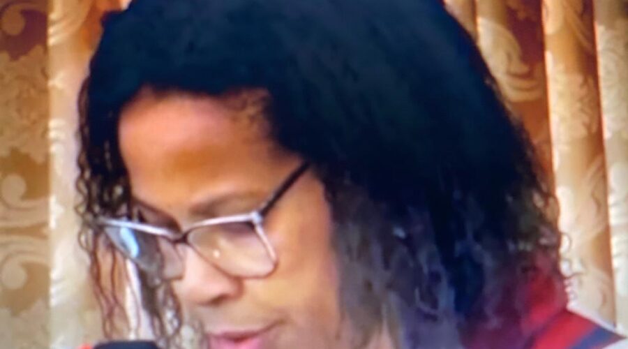 Celebração Eucarística. Padre Luiz Carlos Vitório. Ministras Extraordinárias da Sagrada Comunhão Cláudia Cristina Lessa Duarte e Ana Venâncio. Música Abraão Rocha. Igreja Nossa Senhora Mãe de Deus, Bairro Nossa Senhora de Lourdes, Juiz de Fora, Minas Gerais/MG, Brasil. Registro de Capoeira Mestre Polêmico - Professor João Couto Teixeira. IMG_9191. 8,78 GB. 08h00. Domingo, 29 de Outubro de 2023.