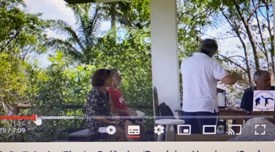 Choro no Tigüéra: Estêvão Teixeira - Flauta, Henrique Teixeira - Surda e Mestre Polêmico - Pandeiro. Presentes Laura Maria Moreira Teixeira, Adelina Teixeira, David Teixeira Irsigler e Dominique Barbot Boileau. Juiz de Fora, Minas Gerais/MG, Brasil. Registro de Capoeira Mestre Polêmico - Professor João Couto Teixeira. IMG_4200. 813,5 MB. 12h08. Sábado, 04 de Novembro de 2023. HD 1080p. Universidade Livre de Estudos Culturais da Capoeira - Universidade da Capoeira - UNICAPOEIRA, Instituto de Educação Socioambiental - IESAMBI, Associação de Capoeira - ASCA e Grupo de Capoeira MEIA LUA - Fundado Terça-feira, 29 de Maio de 1962. Seja membro deste canal e ganhe benefícios: https://www.youtube.com/channel/UCE6HrA5Y_VZ4-hgw8FG13aw/join