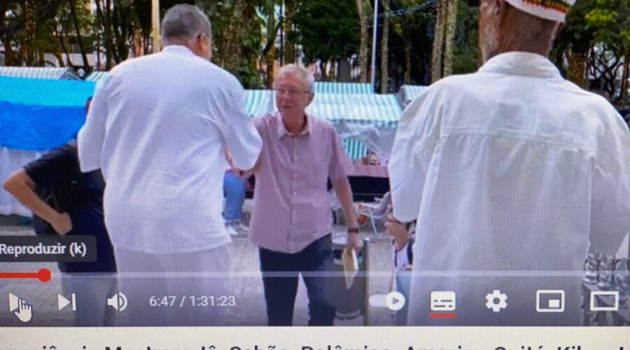 Dia da Consciência Negra. Mestres Jô - João Mendes Batista Barbosa Filho, Sabão - João Batista Lage Barbosa, Polêmico, Alexandre José Ribeiro de Amorim, Cuité - Gláucio Anacleto de Almeida, Kiko, Jóvirson José Milagres, Maninho, Catatal, Gilmar, Contramestre Muralha e Professora Vereadora Talia Sobral Nunes. Câmara Municipal, Parque Halfeld, Bairro Centro, Juiz de Fora, Minas Gerais/MG, Brasil. Registro de Capoeira Mestre Polêmico - Professor João Couto Teixeira. IMG_9261. 10,38 GB. 16h27. Segunda-feira, 20 de Novembro de 2023. HD 1080p. Universidade Livre de Estudos Culturais da Capoeira - Universidade da Capoeira - UNICAPOEIRA, Instituto de Educação Socioambiental - IESAMBI, Associação de Capoeira - ASCA e Grupo de Capoeira MEIA LUA - Fundado Terça-feira, 29 de Maio de 1962. Seja membro deste canal e ganhe benefícios: https://www.youtube.com/channel/UCE6HrA5Y_VZ4-hgw8FG13aw/join