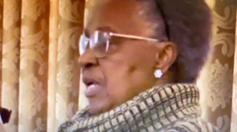 Celebração Eucarística. Padre Luiz Carlos Vitório. Ministra Extraordinária da Sagrada Comunhão Ana Maria. Acolhimento Adélia Fernandes. Leitura Graça. Salmo 137 - Perante os Vossos Anjos, vou Cantar-vos Ó Senhor! - Mestre Polêmico. Preces da Comunidade Maria Inês. Igreja Nossa Senhora Mãe de Deus, Bairro Nossa Senhora de Lourdes, Juiz de Fora, Minas Gerais/MG, Brasil. Registro de Capoeira Mestre Polêmico - Professor João Couto Teixeira. IMG_9062. 4,35 GB. 07h00. Sexta-feira, 29 de Setembro de 2023. Universidade Livre de Estudos Culturais da Capoeira - Universidade da Capoeira - UNICAPOEIRA, Instituto de Educação Socioambiental - IESAMBI, Associação de Capoeira - ASCA e Grupo de Capoeira MEIA LUA - Fundado Terça-feira, 29 de Maio de 1962. Seja membro deste canal e ganhe benefícios: https://www.youtube.com/channel/UCE6HrA5Y_VZ4-hgw8FG13aw/join