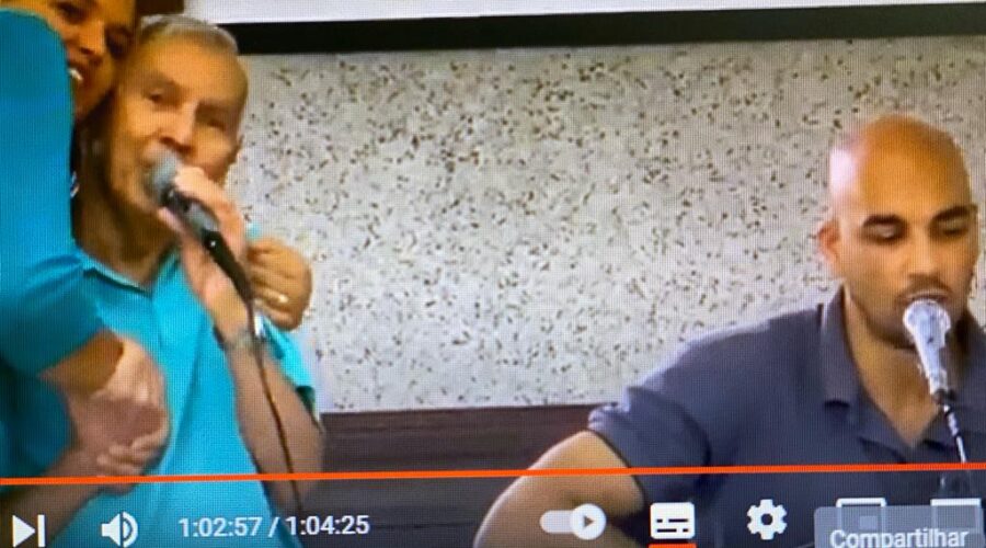 Celebração Eucarística. Padre Luiz Carlos Vitório. Ministra Extraordinária da Sagrada Comunhão Maria Helena F. Costa. Acolhimento Adélia Fernandes. Leitura Graça. Salmo 96 - Ó Justos, Alegrai-vos no Senhor! Mestre Polêmico. Música Antônio Reis e Capoeira Mestre Avatar - Giovanni Diomedson de Andrade. Igreja Nossa Senhora Mãe de Deus, Bairro Nossa Senhora de Lourdes, Juiz de Fora, Minas Gerais/MG, Brasil. Registro de Capoeira Mestre Polêmico - Professor João Couto Teixeira. IMG_8962. 3,85 GB. 15h15. Sexta-feira, 01 de Setembro de 2023. HD 1080p. Universidade Livre de Estudos Culturais da Capoeira - Universidade da Capoeira - UNICAPOEIRA, Instituto de Educação Socioambiental - IESAMBI, Associação de Capoeira - ASCA e Grupo de Capoeira MEIA LUA - Fundado Terça-feira, 29 de Maio de 1962. Seja membro deste canal e ganhe benefícios: https://www.youtube.com/channel/UCE6HrA5Y_VZ4-hgw8FG13aw/join