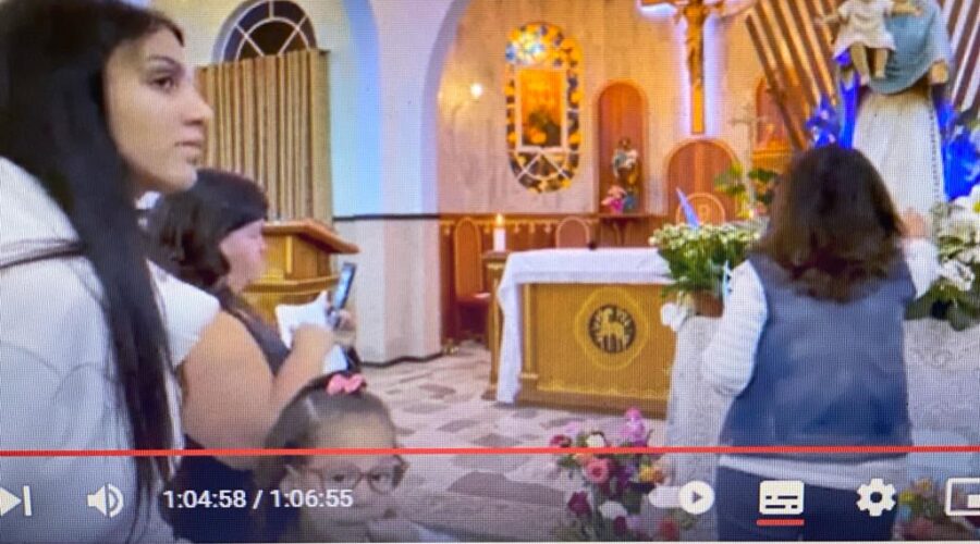 Novena à Padroeira, Celebração Eucarística e Adoração ao Santíssimo. Padre Luiz Carlos Vitório. Diácono Márcio Rosa dos Santos. Acolhida Gabi Carminate. Música Antônio Reis e Luiz Gajardo. Igreja Nossa Senhora Mãe de Deus, Bairro Nossa Senhora de Lourdes, Juiz de Fora, Minas Gerais/MG, Brasil. Registro de Capoeira Mestre Polêmico - Professor João Couto Teixeira. IMG_8977/8. 7,59 GB. 18h00. Quinta-feira, 07 de Setembro de 2023. 9. Universidade Livre de Estudos Culturais da Capoeira - Universidade da Capoeira - UNICAPOEIRA, Instituto de Educação Socioambiental - IESAMBI, Associação de Capoeira - ASCA e Grupo de Capoeira MEIA LUA - Fundado Terça-feira, 29 de Maio de 1962. Seja membro deste canal e ganhe benefícios: https://www.youtube.com/channel/UCE6HrA5Y_VZ4-hgw8FG13aw/join