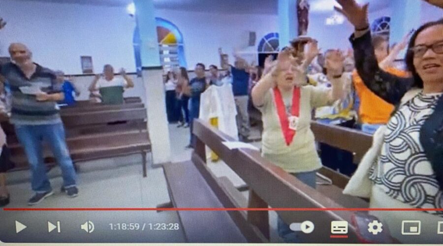 Novena à Padroeira. Celebração Eucarística e Adoração ao Santíssimo. Padre Luiz Roberto Magalhães Leite. Diácono Márcio Rosa dos Santos. Música Antônio Reis, Deusimar Silveira, Miltaizi e Sidnei. Igreja Nossa Senhora Mãe de Deus, Bairro Nossa Senhora de Lourdes, Juiz de Fora, Minas Gerais/MG, Brasil. Registro de Capoeira Mestre Polêmico - Professor João Couto Teixeira. IMG_8971. 9,47 GB. 18h00. Domingo, 03 de Setembro de 2023. HD 1080p. 5. Universidade Livre de Estudos Culturais da Capoeira - Universidade da Capoeira - UNICAPOEIRA, Instituto de Educação Socioambiental - IESAMBI, Associação de Capoeira - ASCA e Grupo de Capoeira MEIA LUA - Fundado Terça-feira, 29 de Maio de 1962. Seja membro deste canal e ganhe benefícios: https://www.youtube.com/channel/UCE6HrA5Y_VZ4-hgw8FG13aw/join