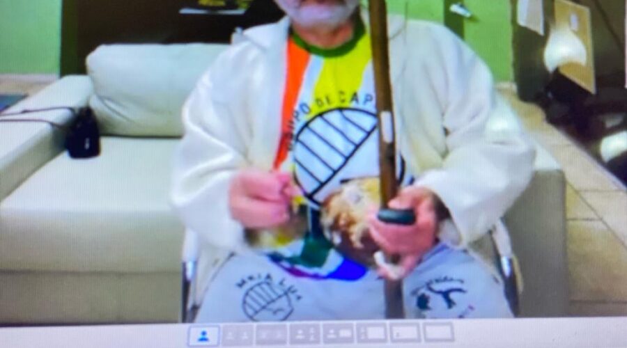 Orquestra Harmônica de Berimbaus. Solo. Sala de Entrar, Tigüéra 360, Juiz de Fora, Minas Gerais/MG, Brasil. Registro de Capoeira Mestre Polêmico - Professor João Couto Teixeira. IMG_8953. 1,11 GB. 20h52. Segunda-feira, 28 de Agosto de 2023. HD 1080p. Universidade Livre de Estudos Culturais da Capoeira - Universidade da Capoeira - UNICAPOEIRA, Instituto de Educação Socioambiental - IESAMBI, Associação de Capoeira - ASCA e Grupo de Capoeira MEIA LUA - Fundado Terça-feira, 29 de Maio de 1962. Seja membro deste canal e ganhe benefícios: https://www.youtube.com/channel/UCE6HrA5Y_VZ4-hgw8FG13aw/join