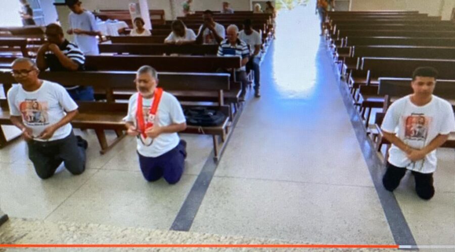 Terço dos Homens em Família. Léo. Igreja Nossa Senhora Mãe de Deus, Bairro Nossa Senhora de Lourdes, Juiz de Fora, Minas Gerais/MG, Brasil. Registro de Capoeira Mestre Polêmico - Professor João Couto Teixeira. IMG_9044. 3,78 GB. 09h15. Domingo, 24 de Setembro de 2023. Universidade Livre de Estudos Culturais da Capoeira - Universidade da Capoeira - UNICAPOEIRA, Instituto de Educação Socioambiental - IESAMBI, Associação de Capoeira - ASCA e Grupo de Capoeira MEIA LUA - Fundado Terça-feira, 29 de Maio de 1962. Seja membro deste canal e ganhe benefícios: https://www.youtube.com/channel/UCE6HrA5Y_VZ4-hgw8FG13aw/join