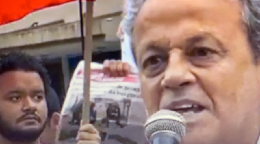 Vigésimo Nono Grito dos Excluídos. Conferência Nacional dos Bispos do Brasil - CNBB, Central Única dos Trabalhadores - CUT, Confederação Nacional dos Trabalhadores em Educação - CNTE, Confederação Nacional dos Trabalhadores em Estabelecimentos de Ensino - CONTEE, Partido dos Trabalhadores - PT, Partido Comunista do Brasil - PCdoB, Movimento dos Trabalhadores Rurais Sem Terra - MST, União de Negras e Negros pela Igualdade - UNEGRO, Sindicato Único dos Trabalhadores em Educação de Minas Gerais - SINDUTE, Frente Nacional de Luta Campo e Cidade - FNL, Coletivo Feminista-Classista Ana Montenegro, Associação Municipal dos Motoristas Efetivos da Prefeitura de Juiz de Fora - AMMEP, Mães pela Liberdade, Rafael Pimenta - Presidente do Instituto Gabriel Pimenta de Direitos Humanos - IGPDH, União da Juventude Comunista - UJC, Comitê 20 de Novembro, Deputado Federal Betão, Vereadora Cida, Vereadora Laiz Perrut Marendino, Não à PEC das Privatizações, Fora Zema, Reforma Agrária Já, Pela Revogação da Reforma Trabalhista, Contra a Reforma da Previdência, Contra a Reforma da Consolidação das Leis do Trabalho - CLT, Pela Revogação do Novo Ensino Médio - NEM, Fim da Violência Policial, Sem Anistia - Generais nas Penitenciárias, Revogação do Artigo 142, no Capítulo II das Forças Armadas da Constituição Federal - Garantia da Lei e da Ordem - GLO. "O artigo 142 da Constituição, ao tratar da GLO, não se traduz como fundamento jurídico-constitucional ao emprego das Forças Armadas na atual conjuntura, seja pelo não Preenchimento dos requisitos de ordem constitucional, legal e interpretativa, seja pela própria impropriedade da utilização do mecanismo à finalidade que se propõe". Herick Feijó Mendes, no Consultor Jurídico. Avenida Barão do Rio Branco, Bairro Centro, Juiz de Fora, Minas Gerais/MG, Brasil. Registro de Capoeira Mestre Polêmico - Professor João Couto Teixeira. IMG_2303/17. 1496,7 MB. 08h27/09h46. Quinta-feira, 07 de Setembro de 2023. HD 1080p. Universidade Livre de Estudos Culturais da Capoeira - Universidade da Capoeira - UNICAPOEIRA, Instituto de Educação Socioambiental - IESAMBI, Associação de Capoeira - ASCA e Grupo de Capoeira MEIA LUA - Fundado Terça-feira, 29 de Maio de 1962. Seja membro deste canal e ganhe benefícios: https://www.youtube.com/channel/UCE6HrA5Y_VZ4-hgw8FG13aw/join