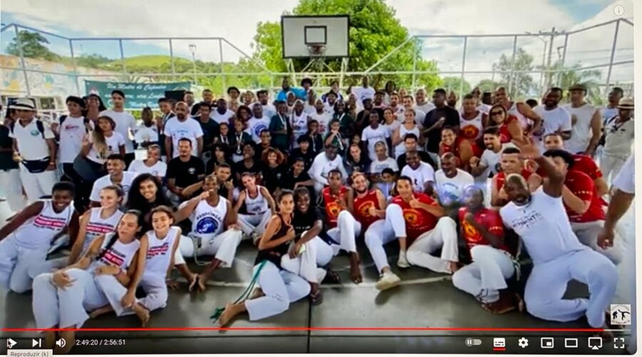 Terceiro Evento Exército de Bambas: Professora Pimenta - Cleide Aparecida Marcelo. Avenida Juscelino Kubitschek, 5.899, Praça CEU, Benfica, Juiz de Fora, Minas Gerais/MG, Brasil. Registro de Capoeira Mestre Polêmico - Professor João Couto Teixeira. IMG_9324. 20,07 GB. 09h50. Domingo, 18 de Fevereiro de 2024. MOV. Universidade Livre de Estudos Culturais da Capoeira - Universidade da Capoeira - UNICAPOEIRA, Instituto de Educação Socioambiental - IESAMBI, Associação de Capoeira - ASCA e Grupo de Capoeira MEIA LUA - Fundado Terça-feira, 29 de Maio de 1962. Orquestra Harmônica de Berimbaus. Seja membro deste canal e ganhe benefícios: https://www.youtube.com/channel/UCE6HrA5Y_VZ4-hgw8FG13aw/join