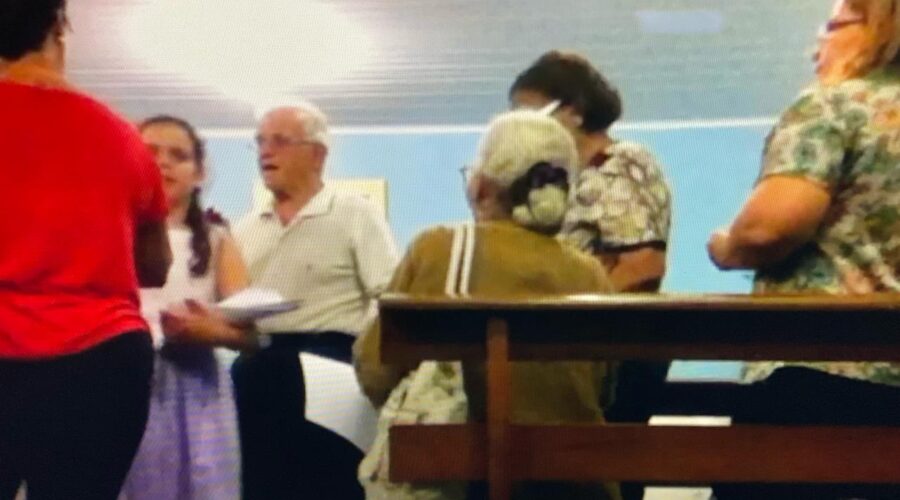 Capela da Divina Misericórdia: Adoração Ao Divino. Residencial Café Planalto, Sobradinho II, Distrito Federal/DF, Brasil. Registro de Capoeira Mestre Polêmico - Professor João Couto Teixeira. IMG_1169. 3,2 GB. 17h00. Sábado, 11 de Abril de 2015. HD 1080p. Universidade Livre de Estudos Culturais da Capoeira - Universidade da Capoeira - UNICAPOEIRA, Instituto de Educação Socioambiental - IESAMBI, Associação de Capoeira - ASCA e Grupo de Capoeira MEIA LUA - Fundado Terça-feira, 29 de Maio de 1962. Seja membro deste canal e ganhe benefícios: https://www.youtube.com/channel/UCE6HrA5Y_VZ4-hgw8FG13aw/join