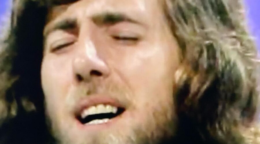 David Van Cortlanded Crosby & Graham William Nash - In Concert. BBC, Manchester, Londres. Segunda-feira, 09 de Novembro de 1970. Registro de Capoeira Mestre Polêmico - Professor João couto Teixeira. Universidade Livre de Estudos Culturais da Capoeira - Universidade da Capoeira - UNICAPOEIRA, Instituto de Educação Socioambiental - IESAMBI, Associação de Capoeira - ASCA e Grupo de Capoeira MEIA LUA - Fundado Terça-feira, 29 de Maio de 1962. Orquestra Harmônica de Berimbaus. Seja membro deste canal e ganhe benefícios: https://www.youtube.com/channel/UCE6HrA5Y_VZ4-hgw8FG13aw/join