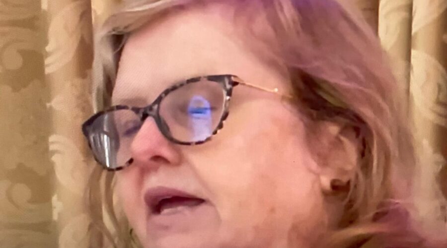 Celebração Eucarística: Apóstol@s da Oração ao Sagrado Coração de Jesus. Padre Luiz Carlos Vitório. Ministra Extraordinária da Sagrada Comunhão Maria Angélica A. de Moraes Tavares. Acolhida Miriam. Leitura Maria Helena F. Costa. Salmo 104 - Lembrai Sempre as Maravilhas do Senhor - Mestre Polêmico. Preces da Comunidade Salete Libardoni. Igreja Nossa Senhora Mãe de Deus, Bairro Nossa Senhora de Lourdes, Juiz de Fora, Minas Gerais/MG, Brasil. Registro de Capoeira Mestre Polêmico - Professor João Couto Teixeira. IMG_9357. 6,32 GB. 15h00. Sexta-feira, 01 de Março de 2024. HD 1080p. Universidade Livre de Estudos Culturais da Capoeira - Universidade da Capoeira - UNICAPOEIRA, Instituto de Educação Socioambiental - IESAMBI, Associação de Capoeira - ASCA e Grupo de Capoeira MEIA LUA - Fundado Terça-feira, 29 de Maio de 1962. Seja membro deste canal e ganhe benefícios: https://www.youtube.com/channel/UCE6HrA5Y_VZ4-hgw8FG13aw/join