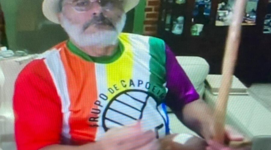 Solo - Revisão de Toques. Sala de Entrar, Tigüéra 360, Juiz de Fora, Minas Gerais/MG, Brasil. Registro de Capoeira Mestre Polêmico - Professor João Couto Teixeira. IMG_9403. 2,2 GB. 20h27. Segunda-feira, 18 de Março de 2024. HD 1080p. MOV. Universidade Livre de Estudos Culturais da Capoeira - Universidade da Capoeira - UNICAPOEIRA, Instituto de Educação Socioambiental - IESAMBI, Associação de Capoeira - ASCA e Grupo de Capoeira MEIA LUA - Fundado Terça-feira, 29 de Maio de 1962. Orquestra Harmônica de Berimbaus. Seja membro deste canal e ganhe benefícios: https://www.youtube.com/channel/UCE6HrA5Y_VZ4-hgw8FG13aw/join